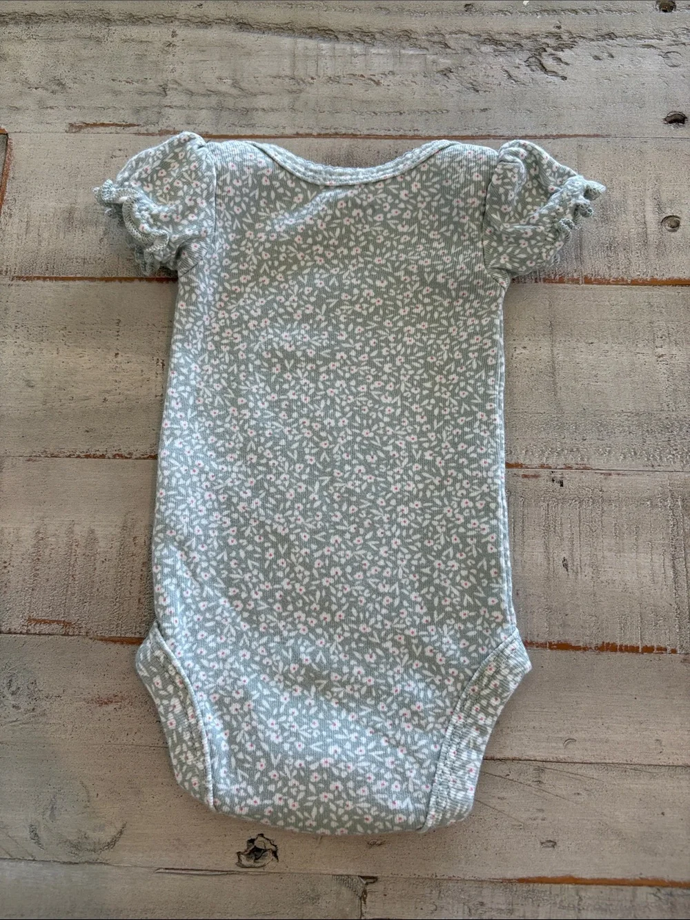 Carter’s Cozy Preemie 6 Piece Capsule Wardrobe Baby Clothes Bundle